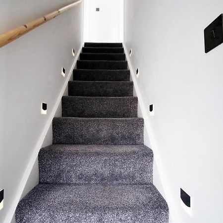 New 2 Bed Comfort - Functional - Secure - Private Cardiff Esterno foto