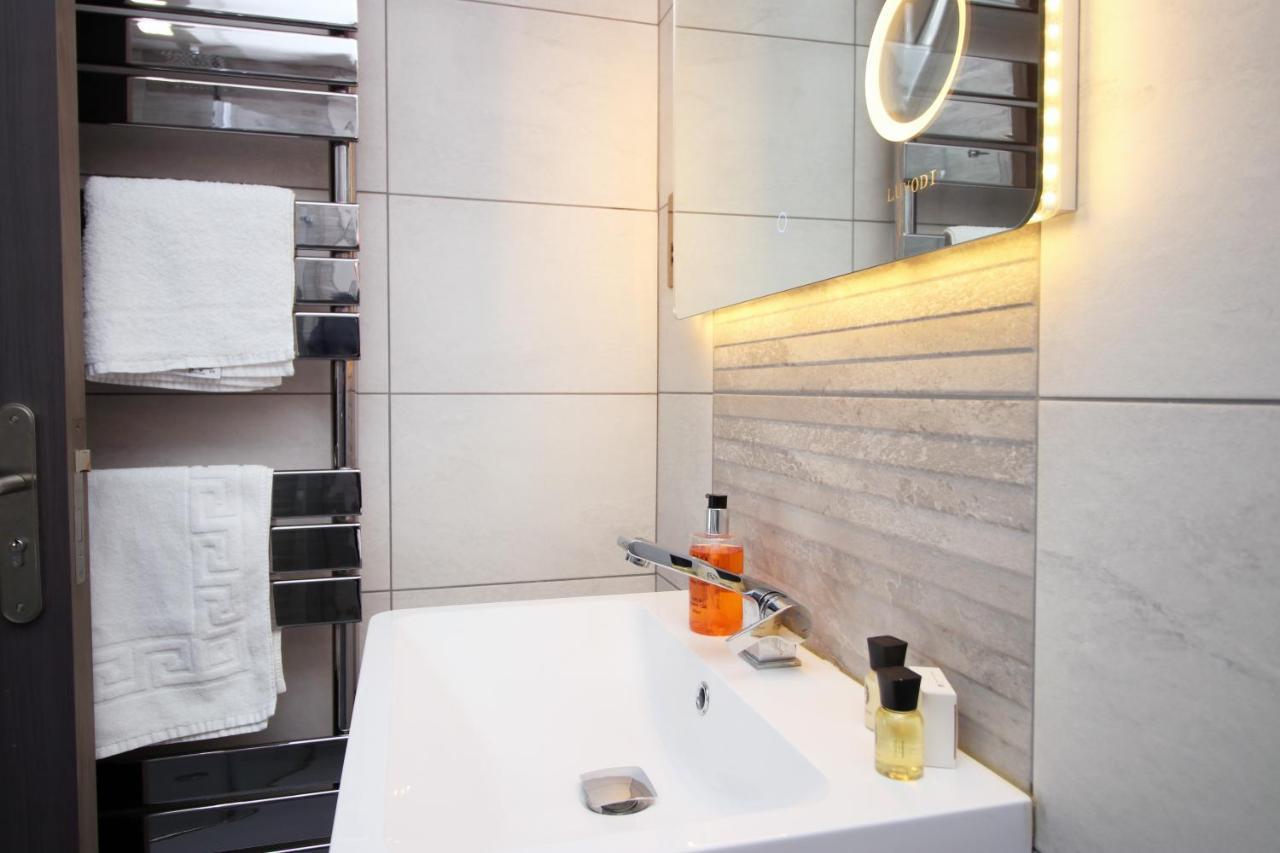 New 2 Bed Comfort - Functional - Secure - Private Cardiff Esterno foto