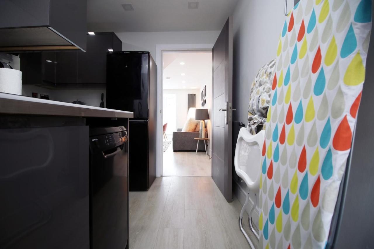 New 2 Bed Comfort - Functional - Secure - Private Cardiff Esterno foto