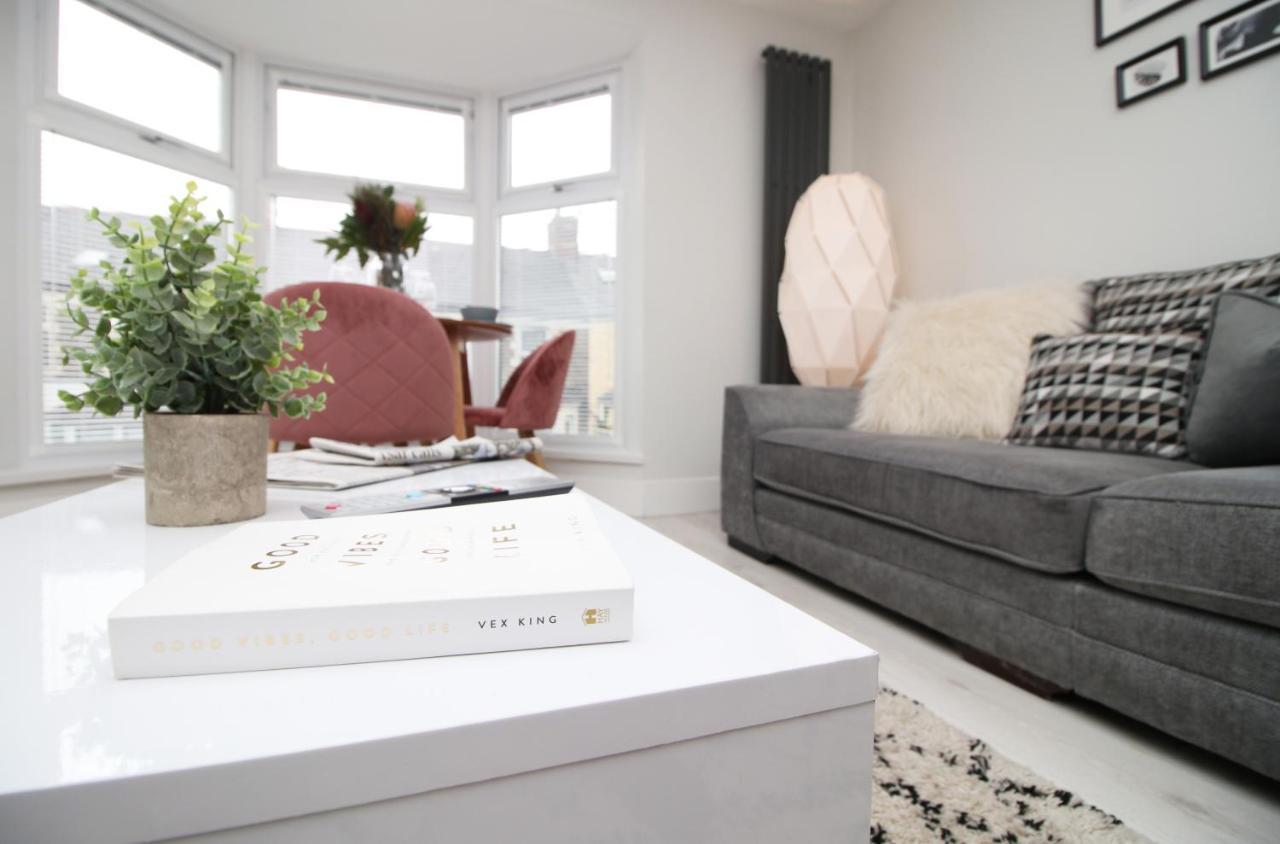 New 2 Bed Comfort - Functional - Secure - Private Cardiff Esterno foto