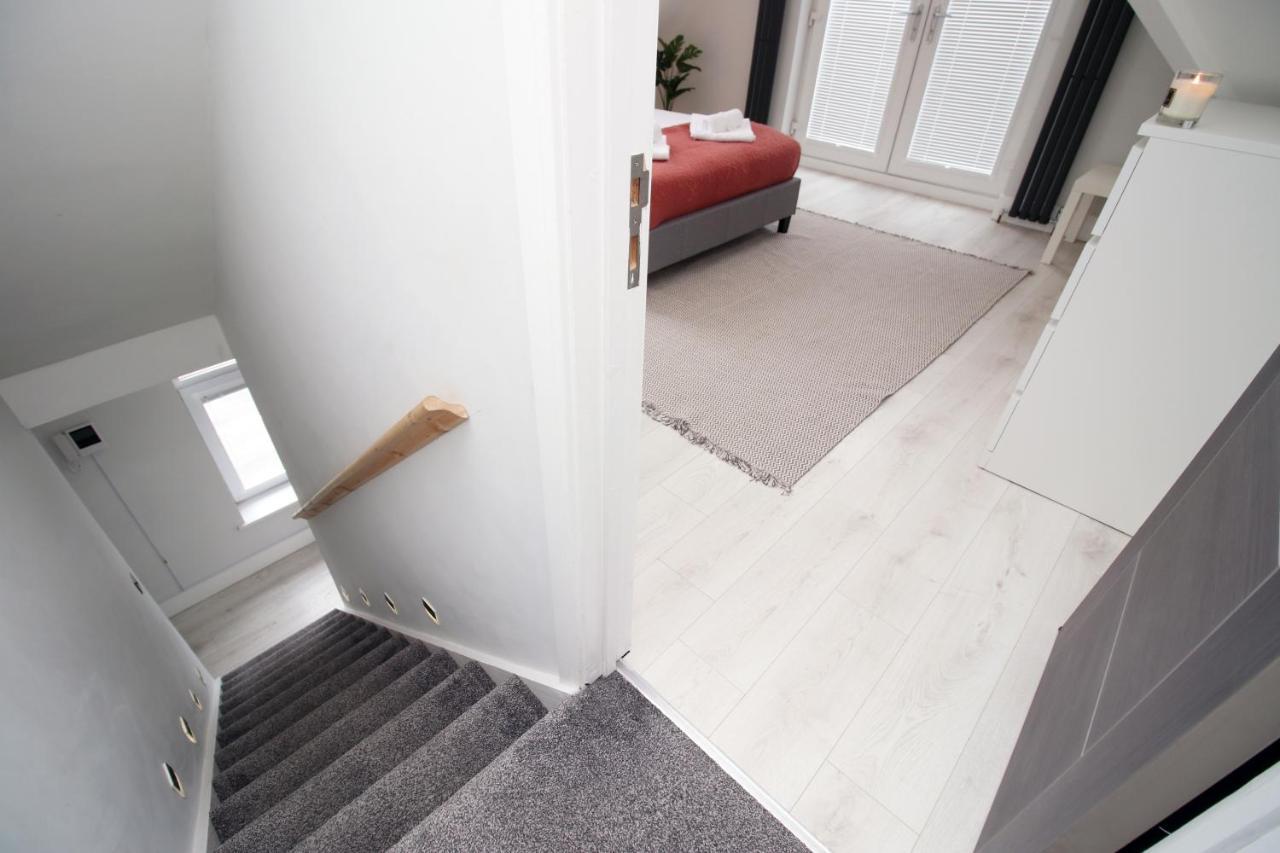 New 2 Bed Comfort - Functional - Secure - Private Cardiff Esterno foto