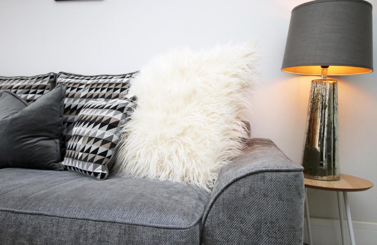 New 2 Bed Comfort - Functional - Secure - Private Cardiff Esterno foto