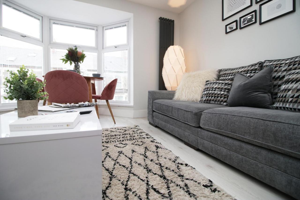 New 2 Bed Comfort - Functional - Secure - Private Cardiff Esterno foto